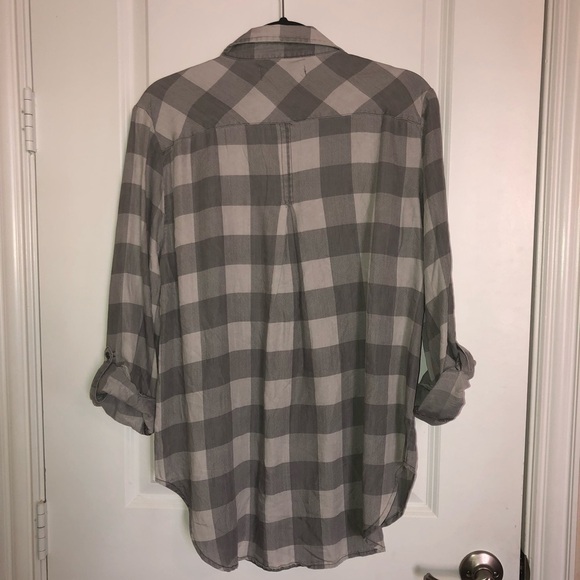Billy T Long Sleeve Button Down Checkered Top Size Large - Picture 2 of 8